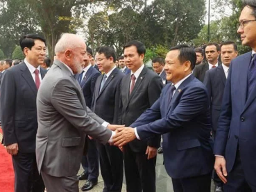 Segundo dia da visita de Lula ao Vietnã